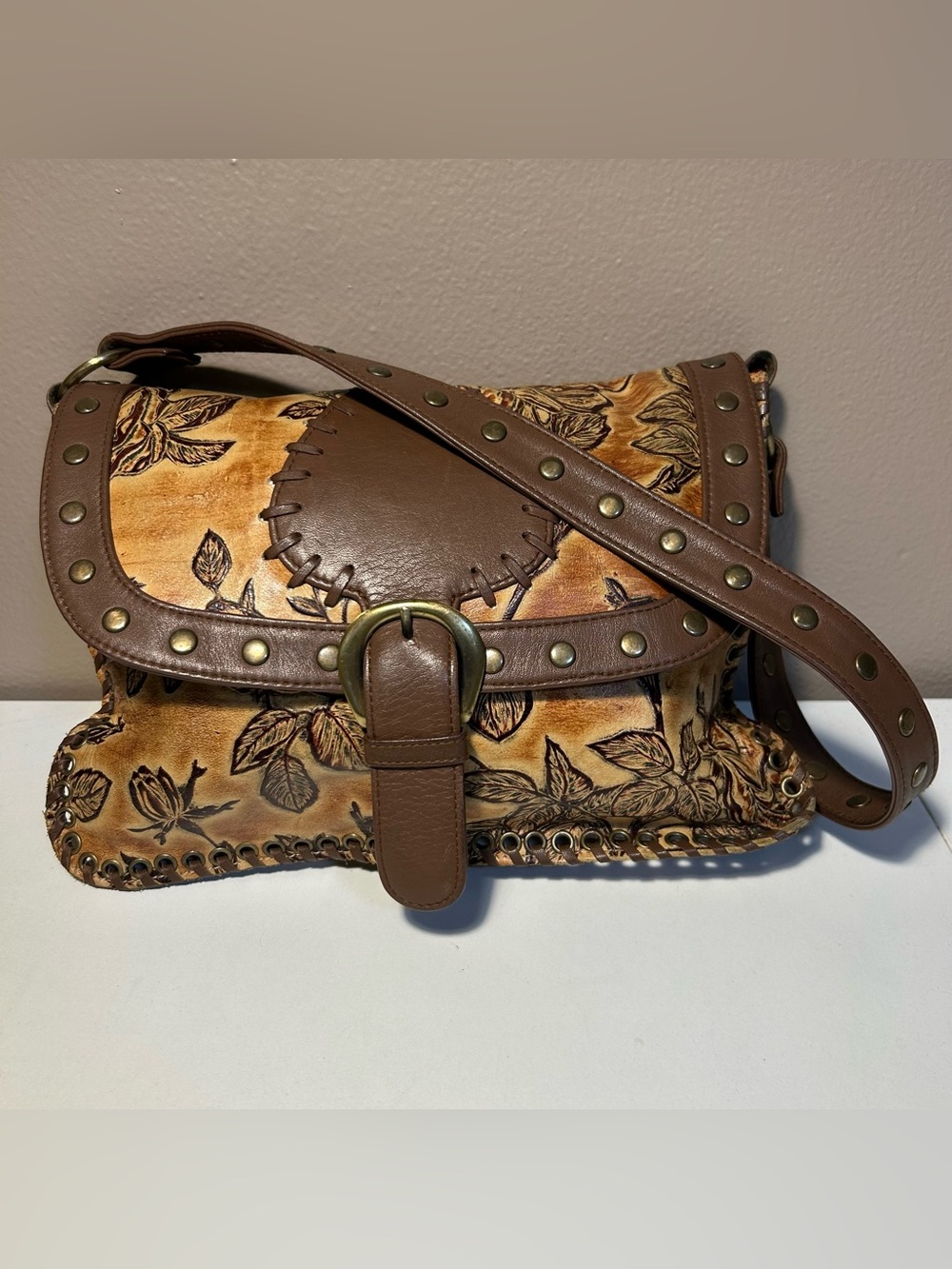 Isabella Fiore Leather shoulder bag Western Bohemian whipstitch studded